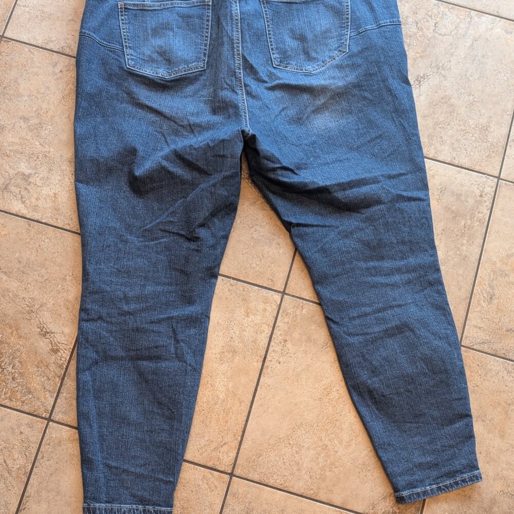 Torrid Bombshell Skinny Jeans - Picture 3 of 5
